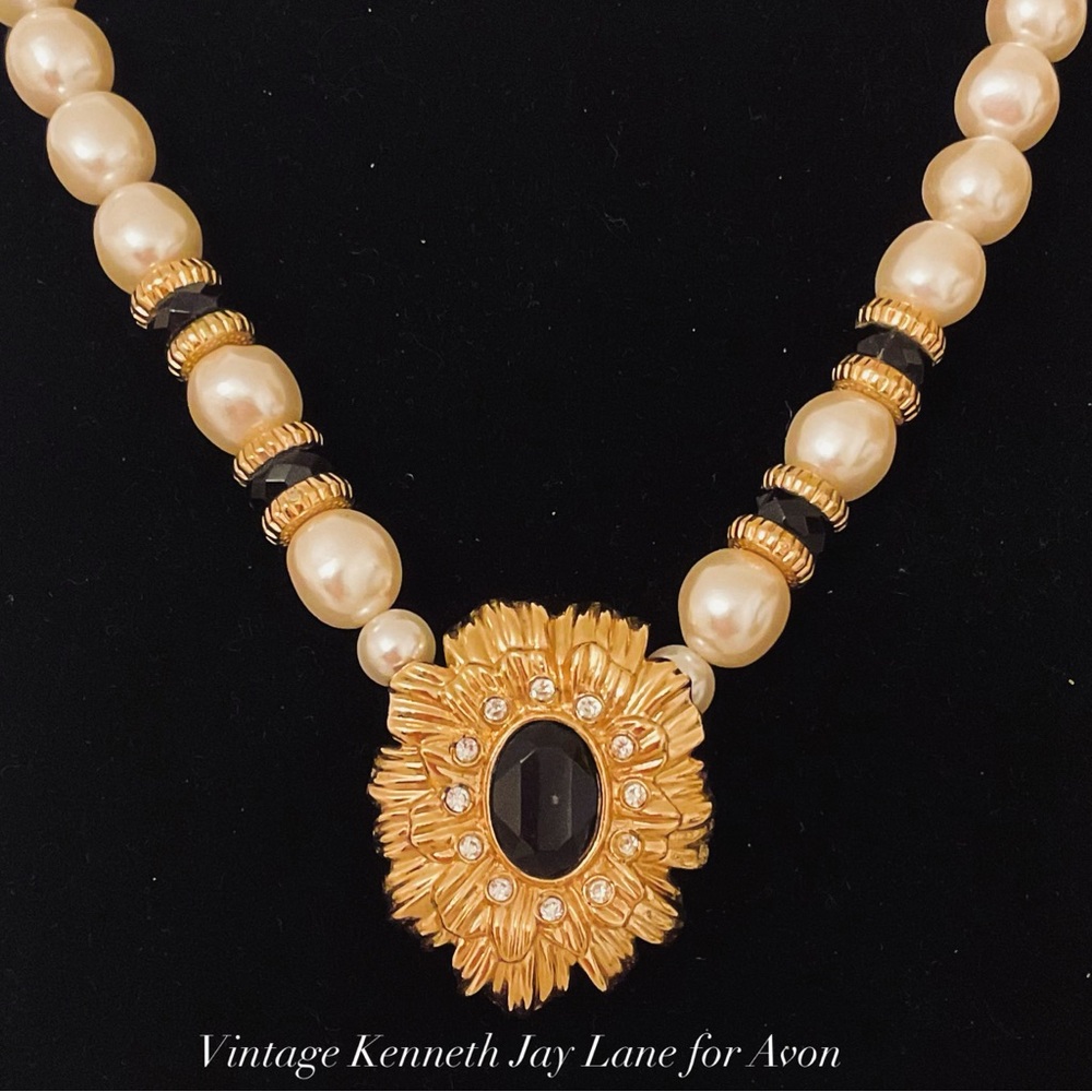 #125 Vintage Kenneth Jay Lane for Avon Pearl Necklace